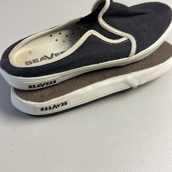 SeaVees women’s slip ons.  Size 8.5 - Picture 6 of 6